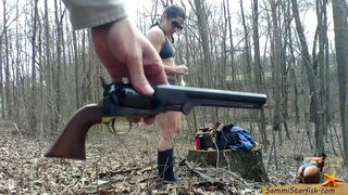 ���ামার মেয়ে এবং আগ্নেয়াস্ত্র