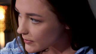 Lesbea Alya Stark facesitting och romantiskt sex med tjeckiska tjejen i högklackat